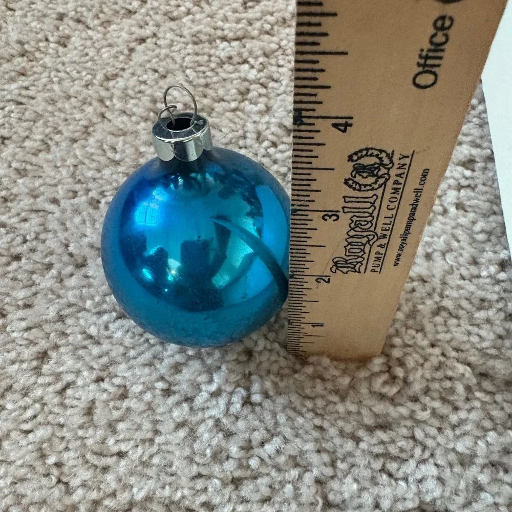 Pyramid Jumbo Christmas Ornaments 15pc Red Blue Silver Gold Made in USA‎ Vintage